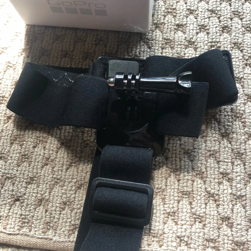 NEW Go Pro Hero 6 4k waterproof - never used. (Plus accessories)
